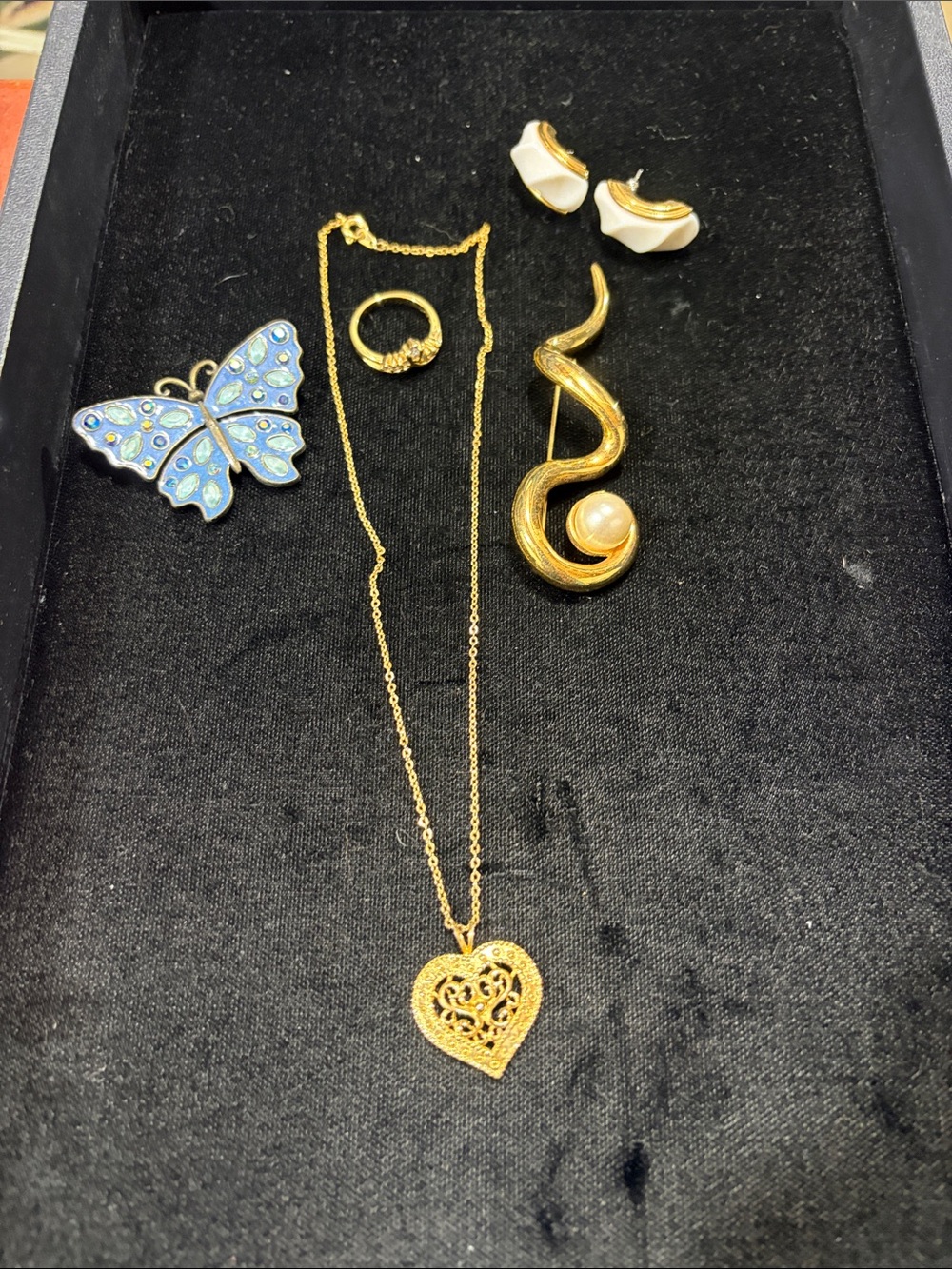Gold tone jewelry bundle
